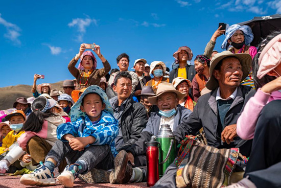 مهرجان جبل تشومولانغما للثقافة والسياحة في منطقة التبت الصينية  (1)