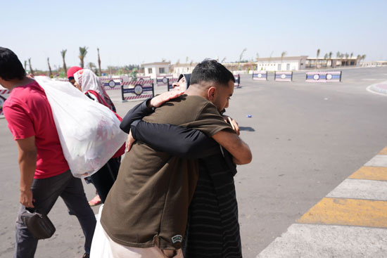 فرحة-المفرج-عنهم-وذويهم-بمناسبة-العفو-عنهم-بمناسبة-عيد-الأضحى--(1)