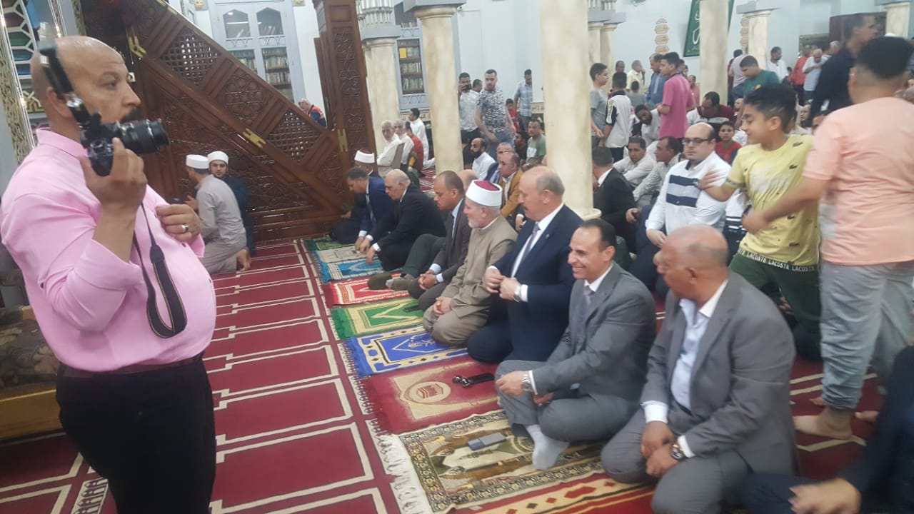  صلاة عيد الأضحى داخل المساجد والساحات (5)