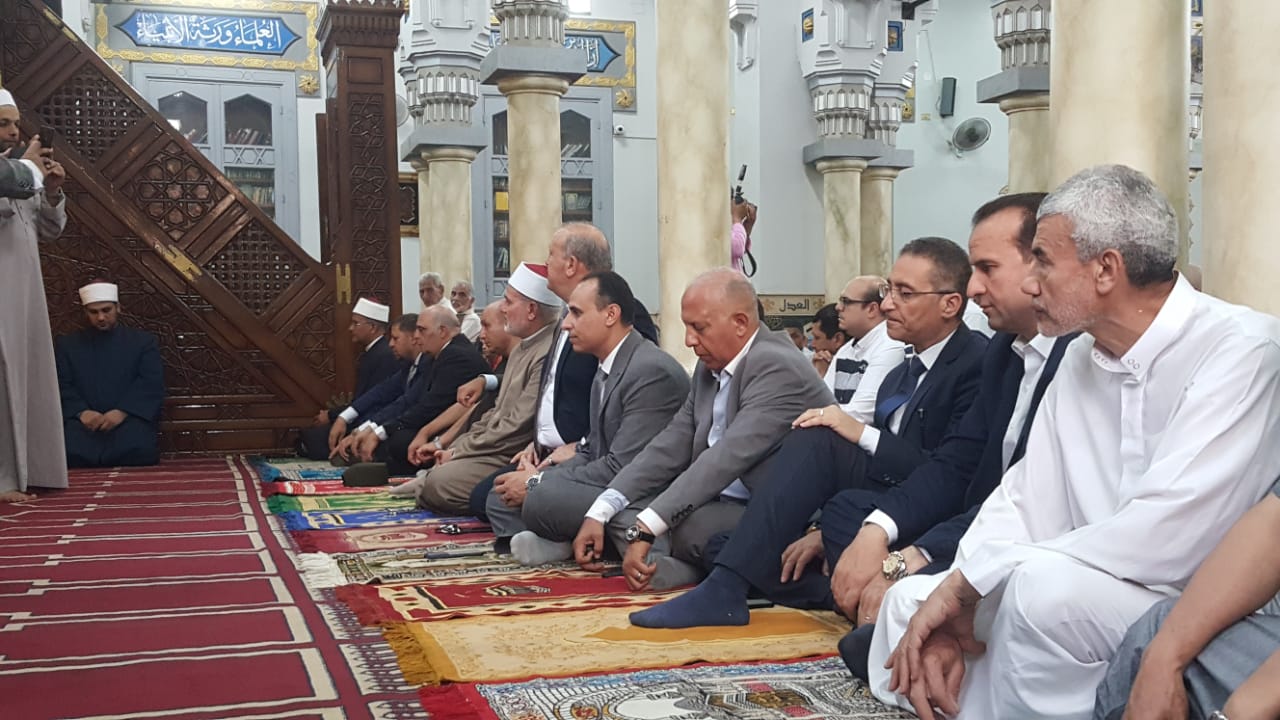  صلاة عيد الأضحى داخل المساجد والساحات (3)
