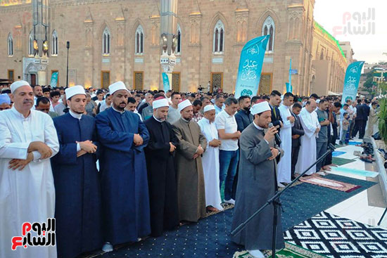 صلاة عيد الأضحى المبارك بمسجد الإمام الحسين (3)