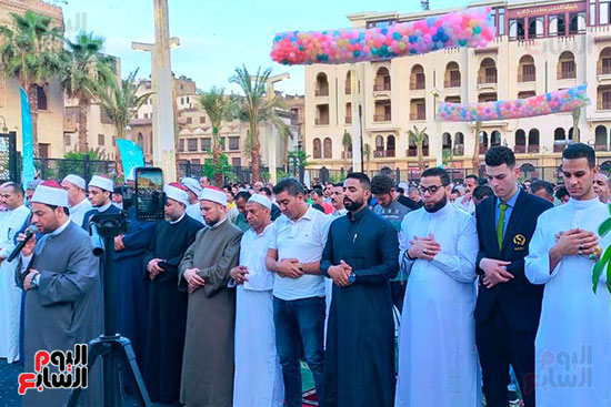 صلاة عيد الأضحى المبارك بمسجد الإمام الحسين (16)