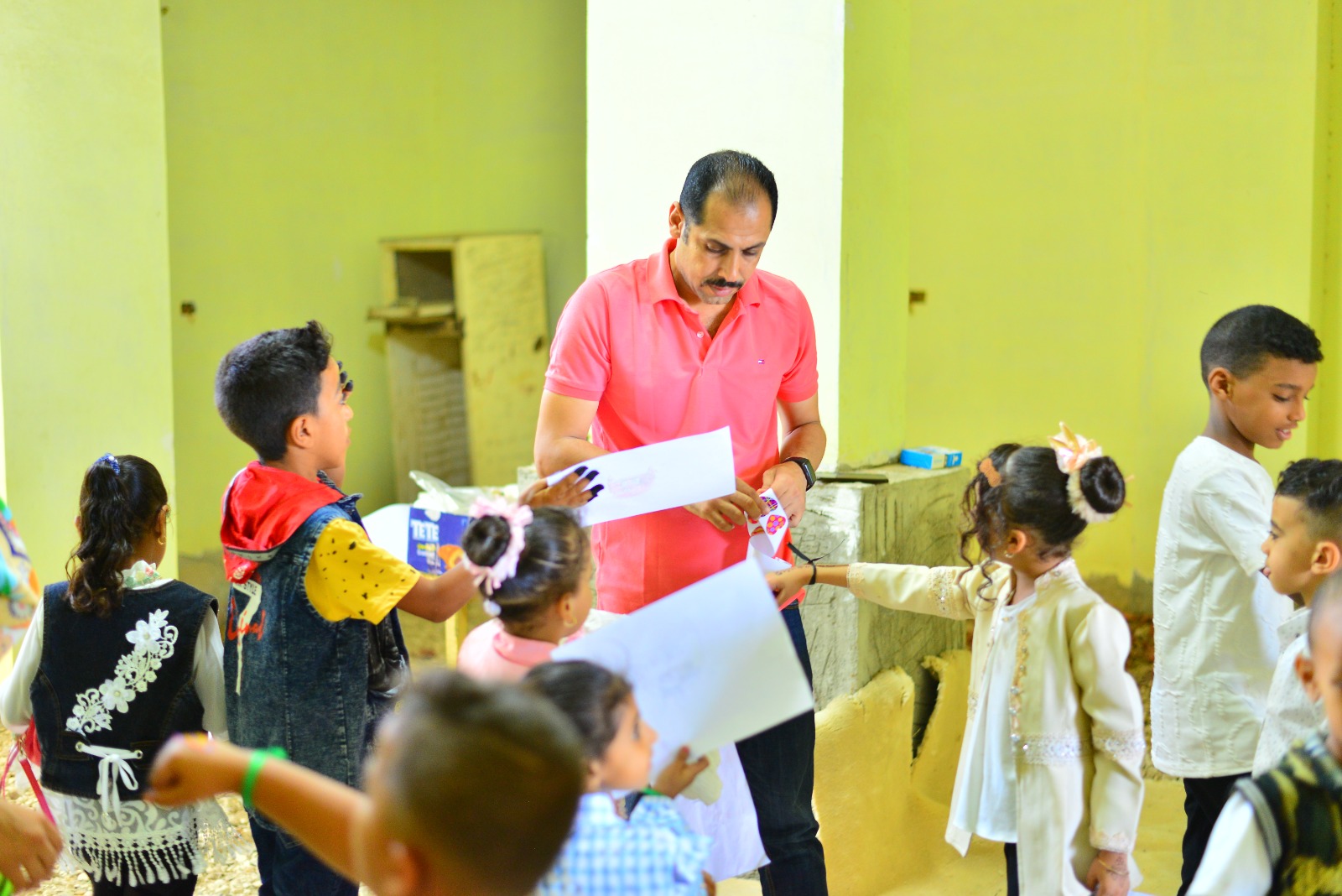 مبادرة فرحتنا فى لمتنا لدعم 50 طفل وطفلة فى العيد بقرية الضبعية