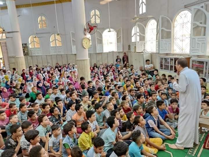 إقبال كبير من الأطفال على المساجد