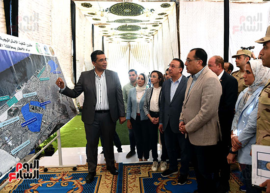 رئيس الوزراء يبدأ جولة تفقدية لعدد من المشروعات التنموية والخدمية بمحافظة الإسكندرية (14)