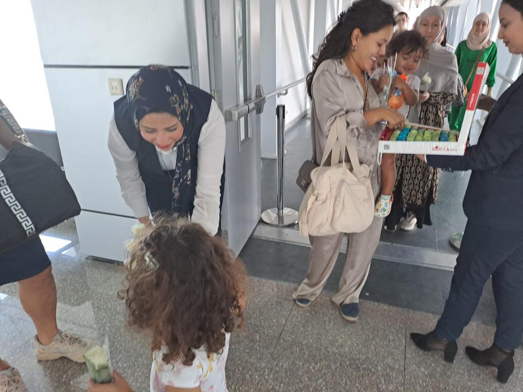 مطار الغردقة يستقبل أولى الرحلات من مطار طنقشد بأوزبكستان (6)