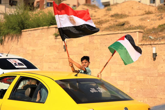 قطاع غزة يحتفل بالذكرى العاشرة للثورة (5)
