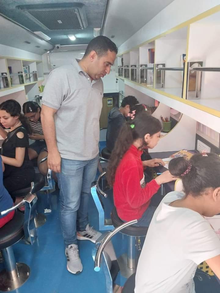 رأس البر تستقبل مكتبة مصر العامة المتنقلة رأس البر تستقبل مكتبة مصر العامة المتنقلة