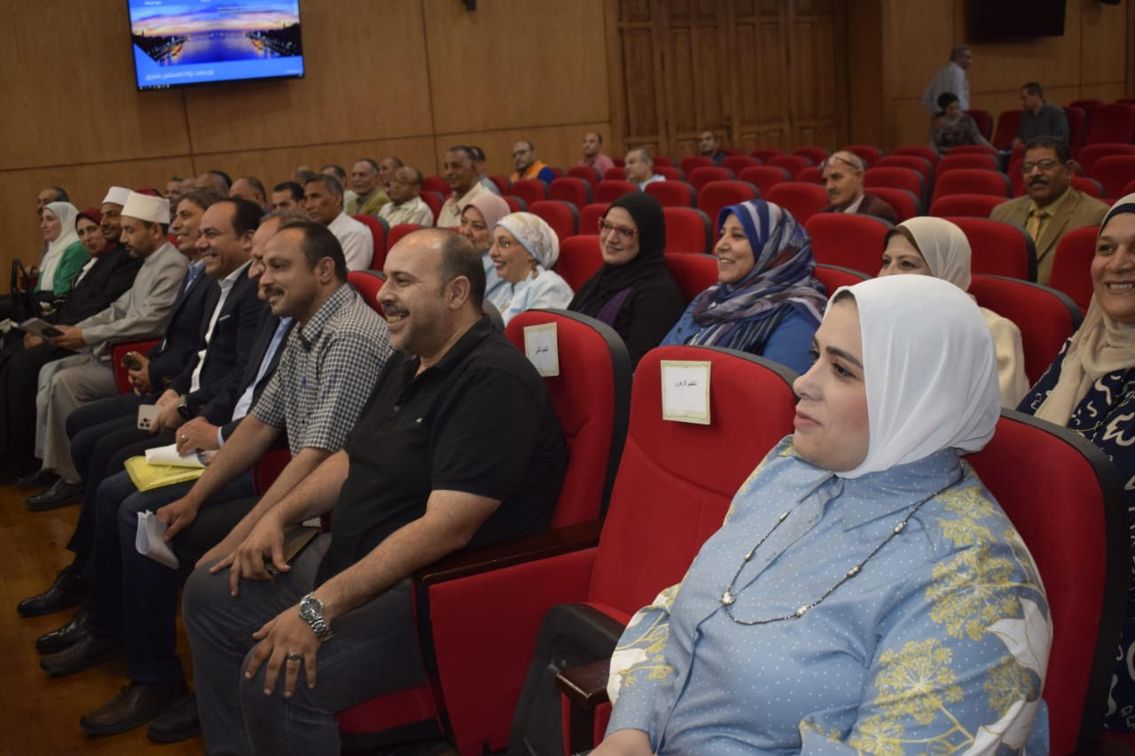 جانب من اجتماع محافظ بورسعيد