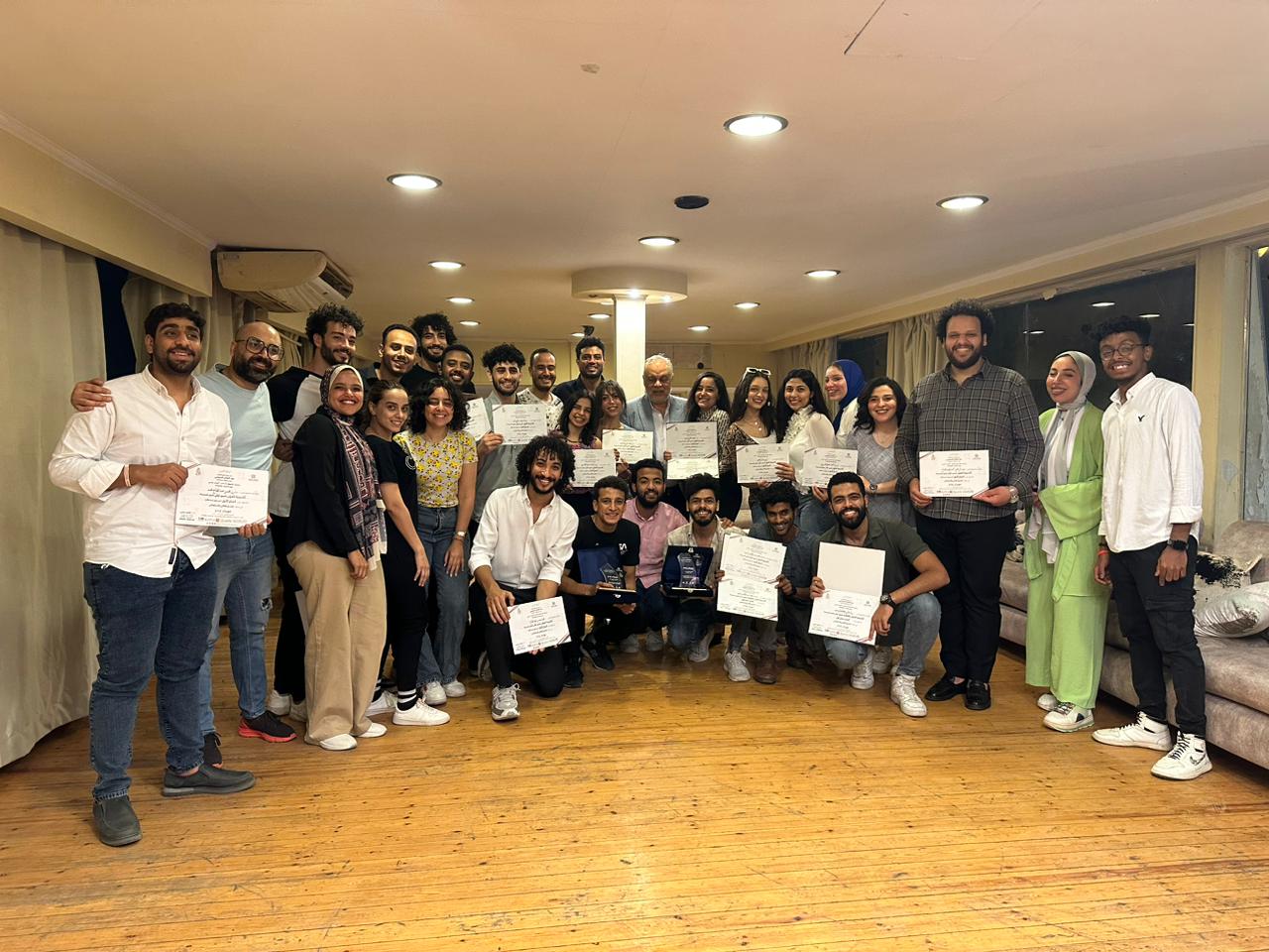 شباب المبدعين يحتفلون مع أشرف زكي بجوائز الإبداع (6)