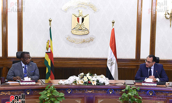 رئيس الوزراء يلتقي نائب رئيس الجمهورية في زيمبابوي (7)