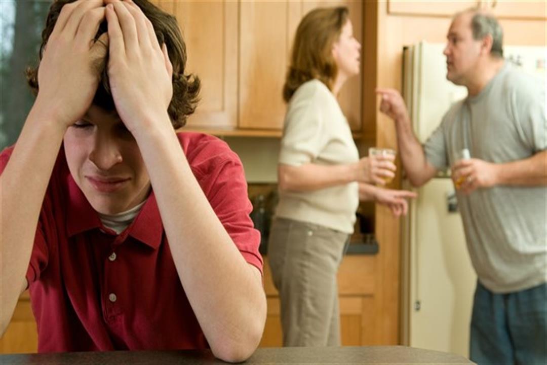 أخطاء تقع فيها الأمهات للطلاب الثانوية العامة أخطاء تقع فيها الأمهات للطلاب الثانوية العامة