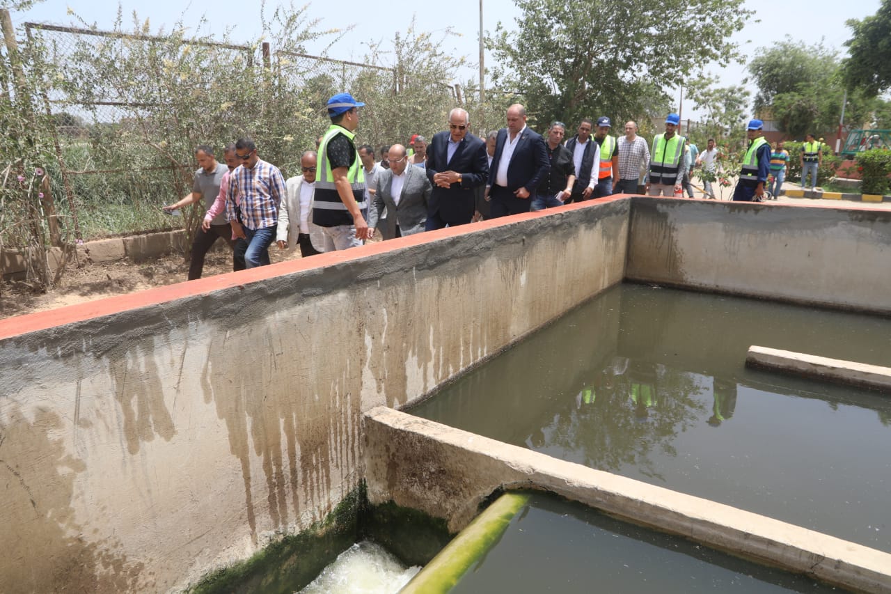 محافظ الجيزة يتابع مشروعات البنية التحتية لمياه الشرب والصرف الصحي (1)