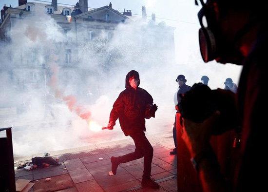 مظاهرات فرنسا (5)
