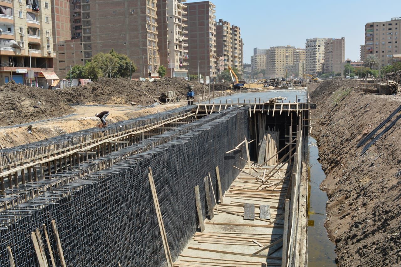 تأهيل وتغطية ترعة المريوطية (1)