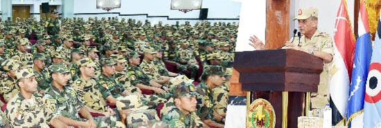 وزير الدفاع يلتقى عدداً من مقاتلى القوات الخاصة