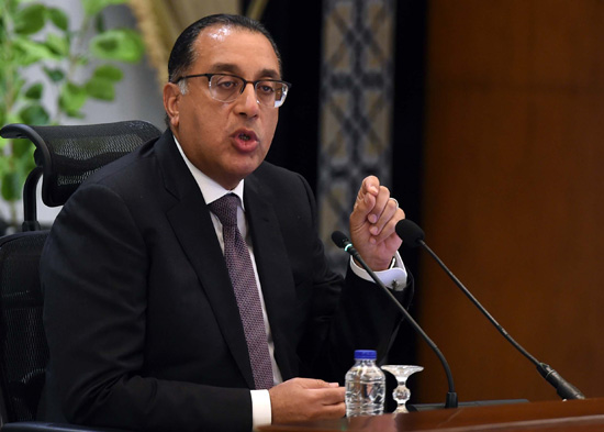 مؤتمر رئيس الوزراء (12)