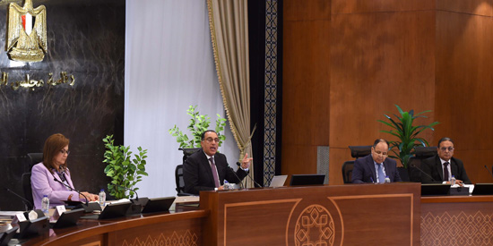 مؤتمر رئيس الوزراء (11)