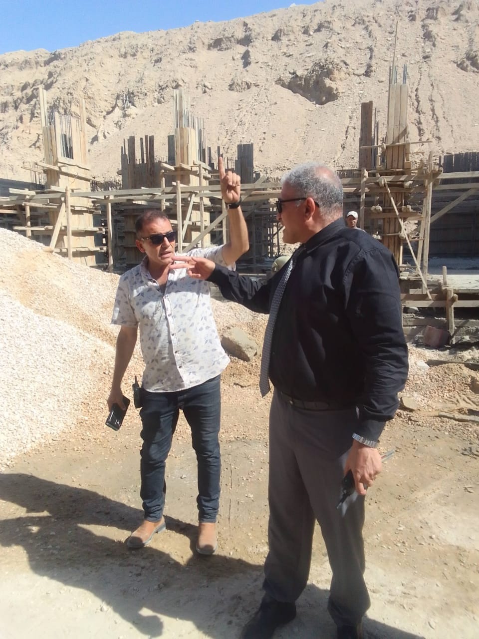 اعادة أراض مملوكة للدولة وغلق لمحلات مخالفة بدون تراخيص بمدينة نصر 3 اعادة أراض مملوكة للدولة وغلق لمحلات مخالفة بدون تراخيص بمدينة نصر 3