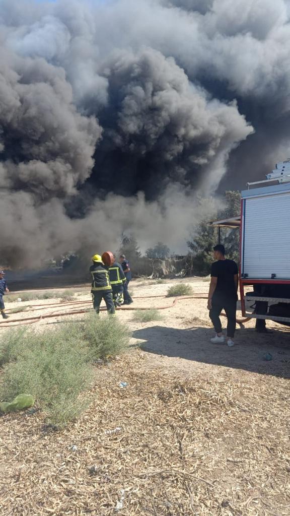 السيطرة حريق فى مخزن مخلفات فى أبوصوير  (11)