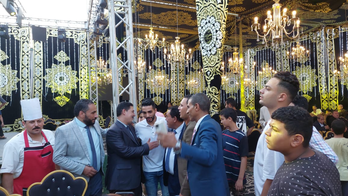 حفل زفاف شعبي للاعب كريم فؤاد بمسقط رأسه بالغربية   (9)