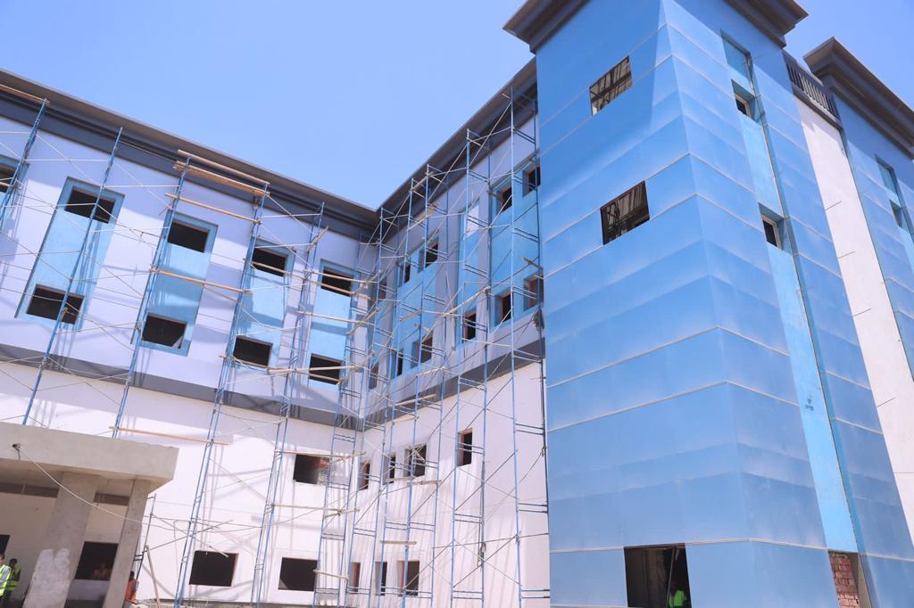وزير الصحة يتفقد أعمال الإنشاء الجديد لمستشفى دشنا المركزي (5)