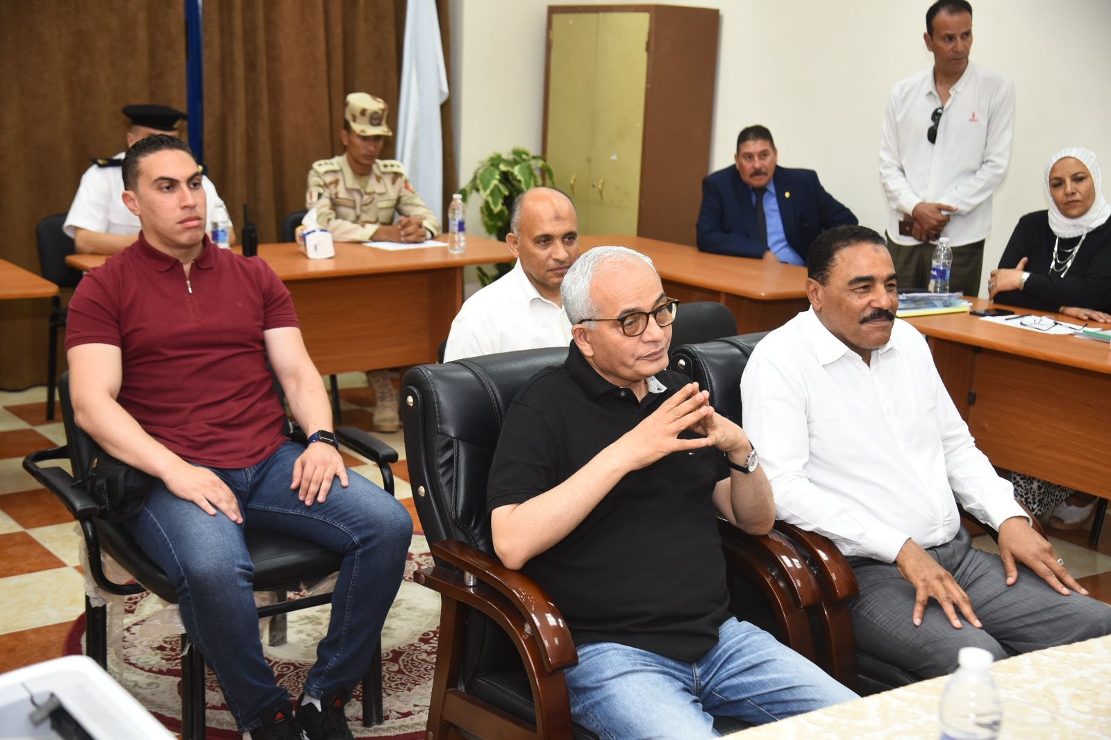 وزير التربية والتعليم يتفقد لجان الثانوية العامة بمطروح (3)