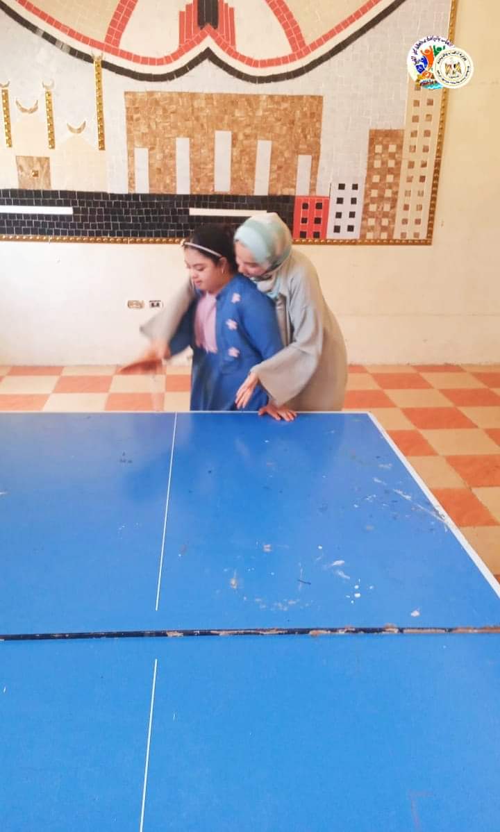 أطفال التوحد بشباب كفر الشيخ فى تدريب خاص لتنس الطاولة (1)