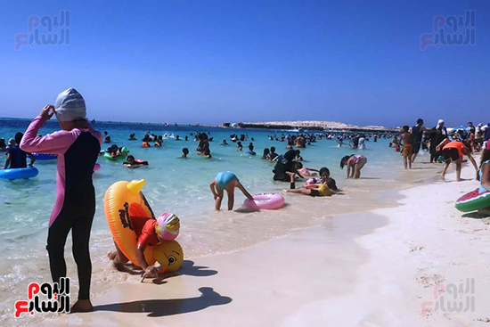 إقبال-كبير-على-شواطئ-مطروح-(6)