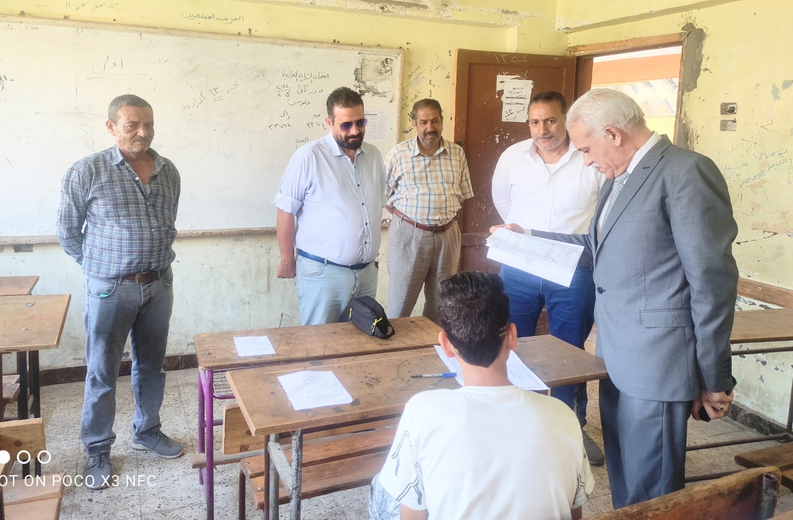 مدير تعليم القاهرة يتفقد امتحانات الدور الثانى (2)