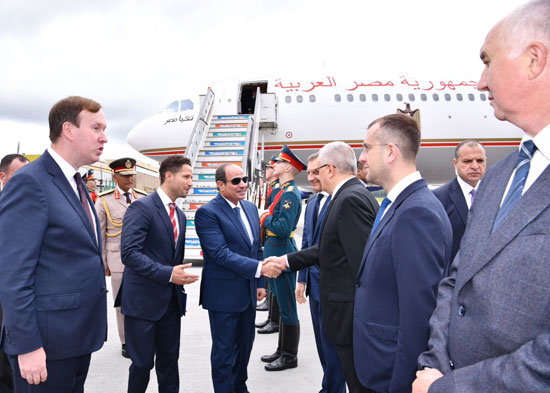 الرئيس السيسي يصل مدينة سان بطرسبرج (2)