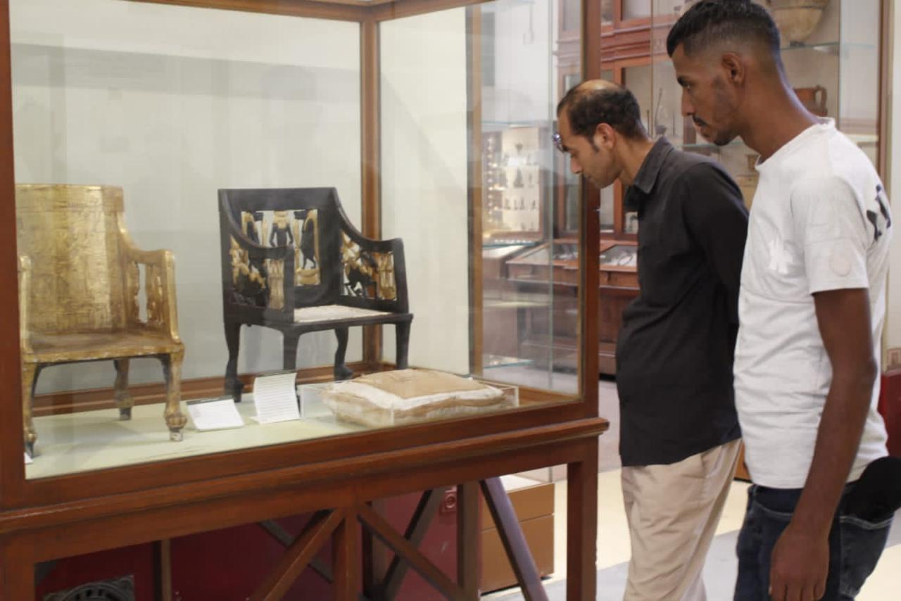 صندوق مكافحة الإدمان ينظم زيارة للمتعافين  الى الأهرامات والمتحف المصري 3