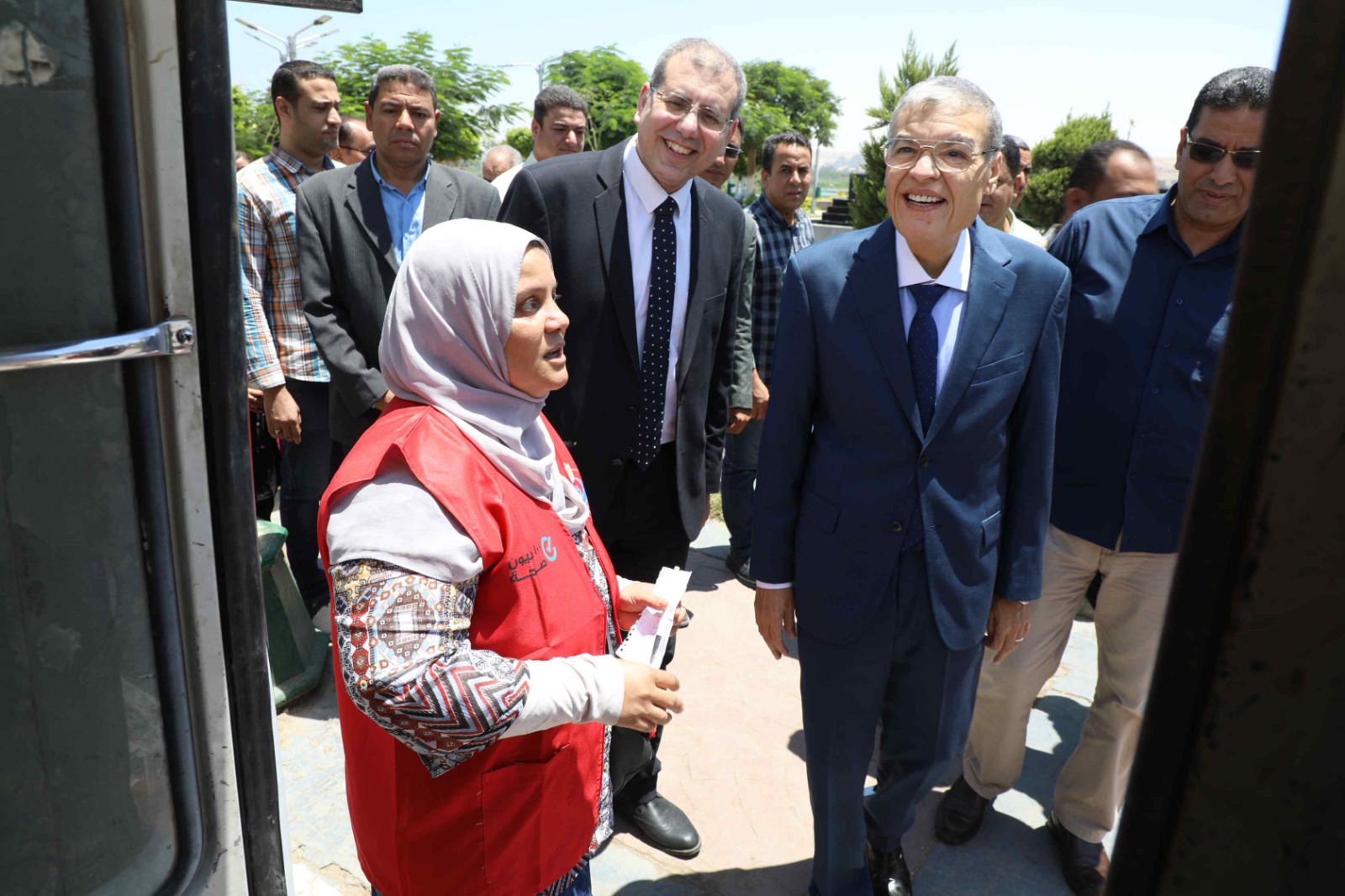 تقديم الخدمة الطبية المجانية فى المنيا (2)