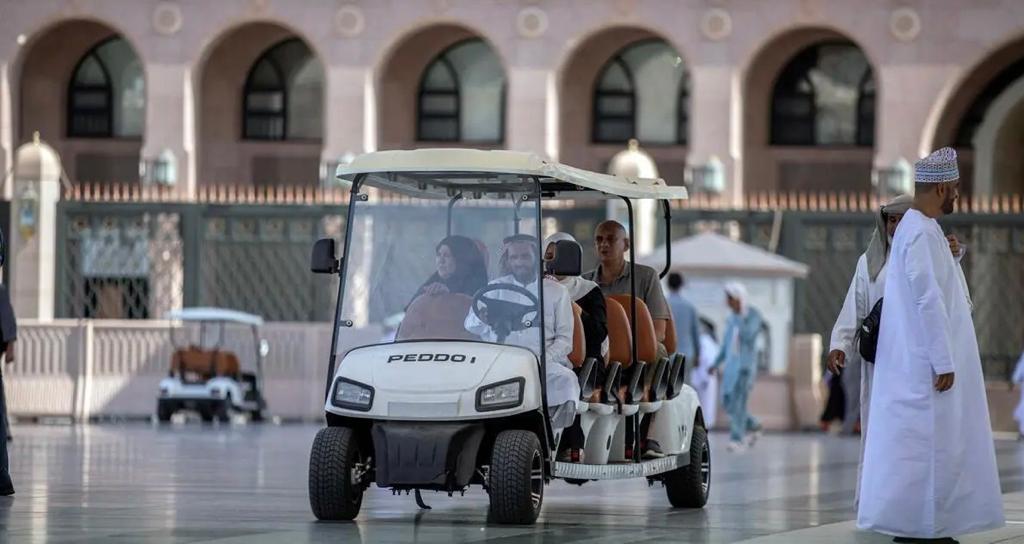 أسر الشهداء يودعون الأراضي المقدسة (2)