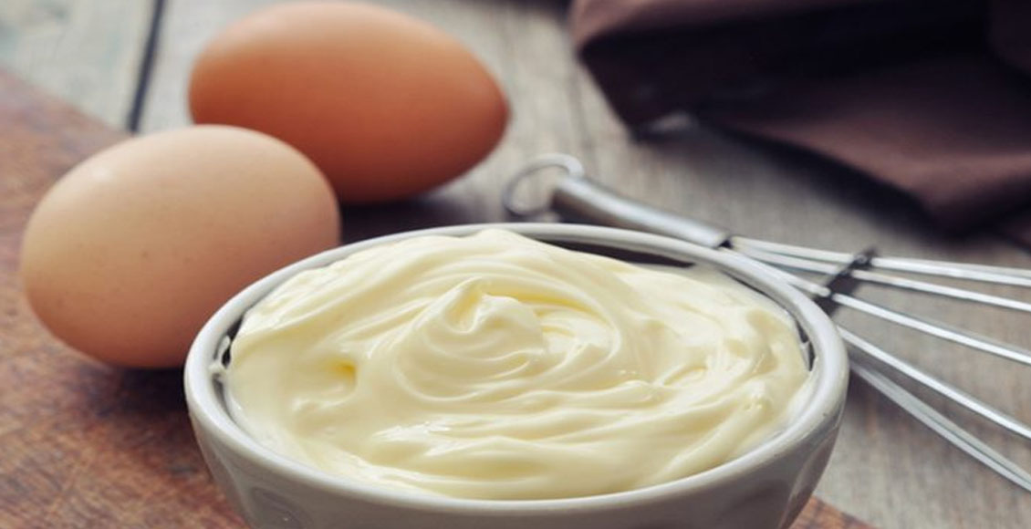 Egg and yogurt hair mask