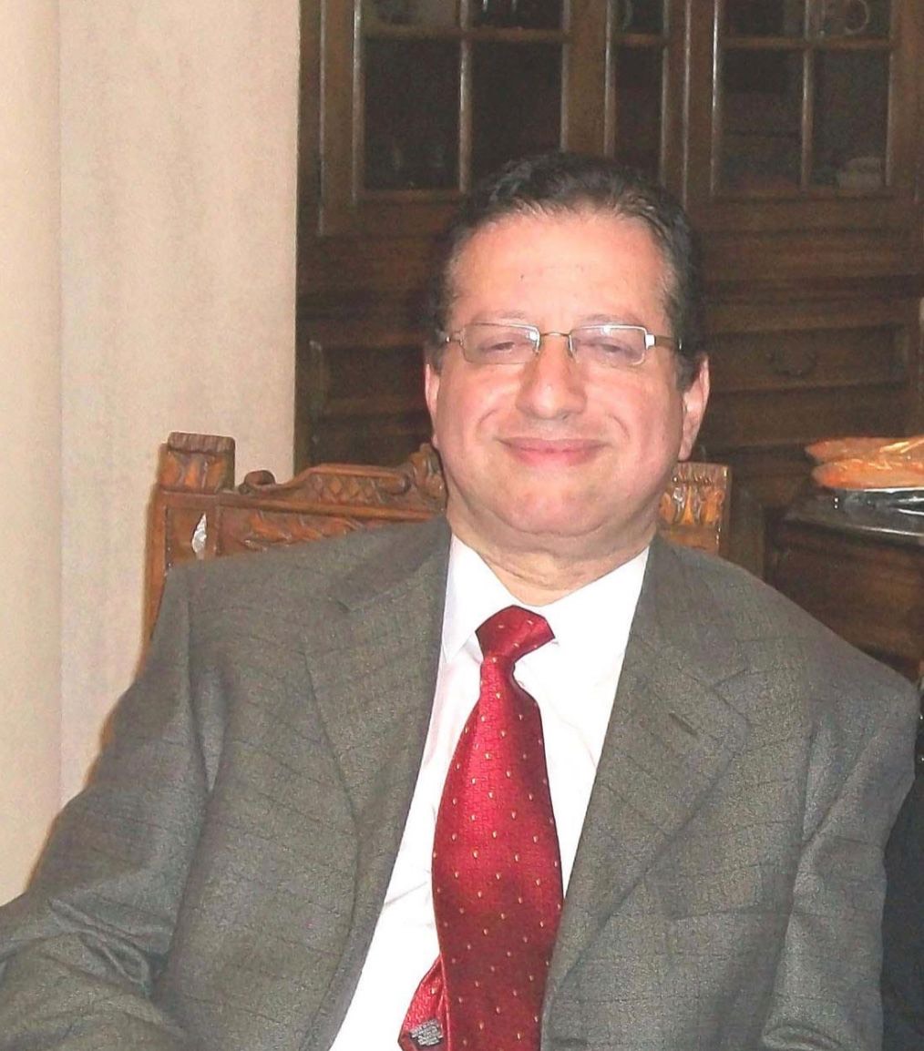 الدكتور ناصر الغندور استاذ الجراحة