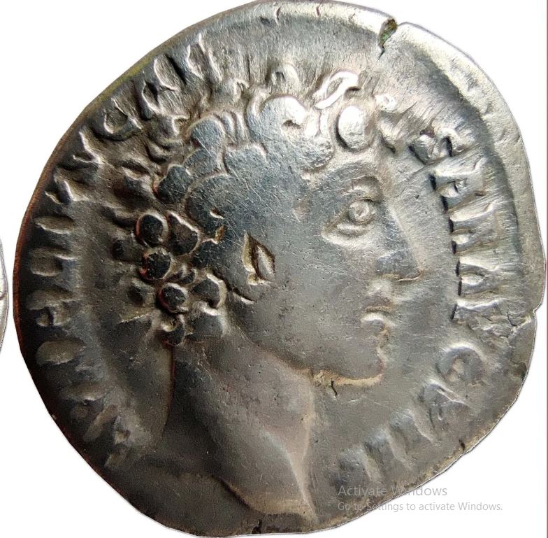 ديناريوس ، 145-147 م الإمبراطورية الرومانية (ماركوس أوريليوس ؛ هونوس)