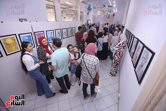 افتتاح معرض لرسوم الأطفال (26)