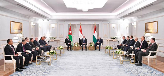 الرئيس عبد الفتاح السيسى والملك عبد الله الثانى والرئيس الفلسطيني محمود عباس (2)