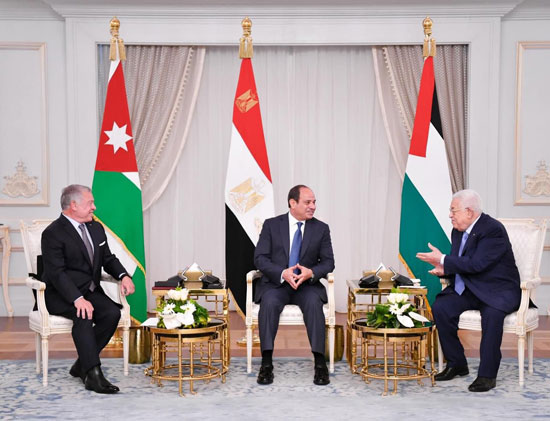 الرئيس عبد الفتاح السيسى والملك عبد الله الثانى والرئيس الفلسطيني محمود عباس (3)