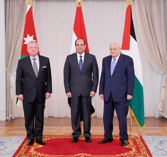 الرئيس عبد الفتاح السيسى والملك عبد الله الثانى والرئيس الفلسطيني محمود عباس (5)