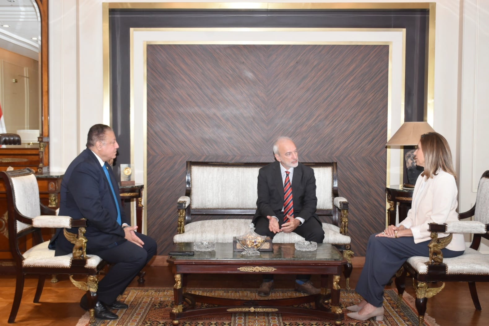 وزيرة الثقافة تشهد توقيع البروتوكول