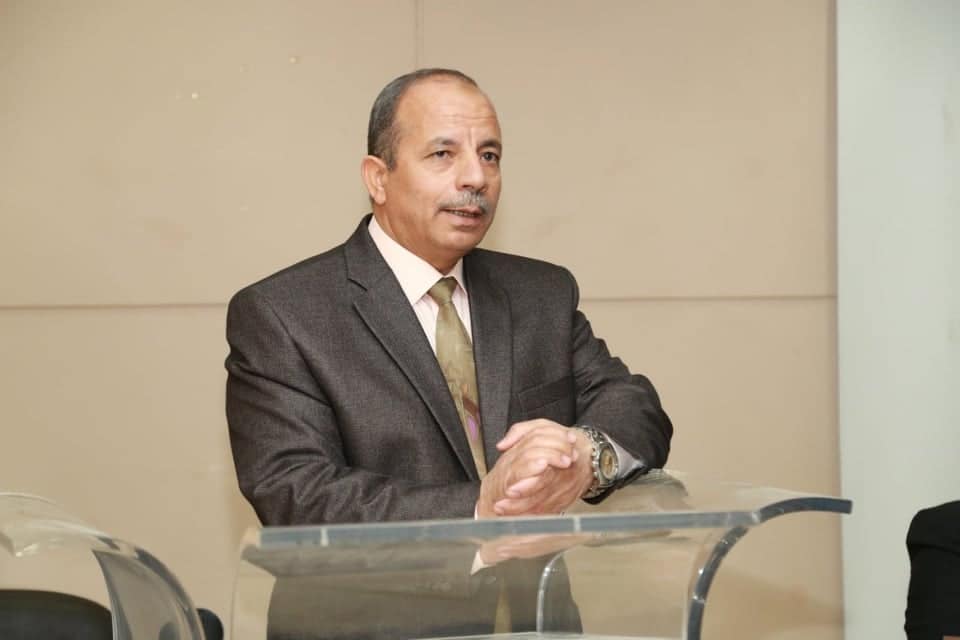 الدكتور صبري خالد وكيل وزارة التربية والتعليم بالأقصر