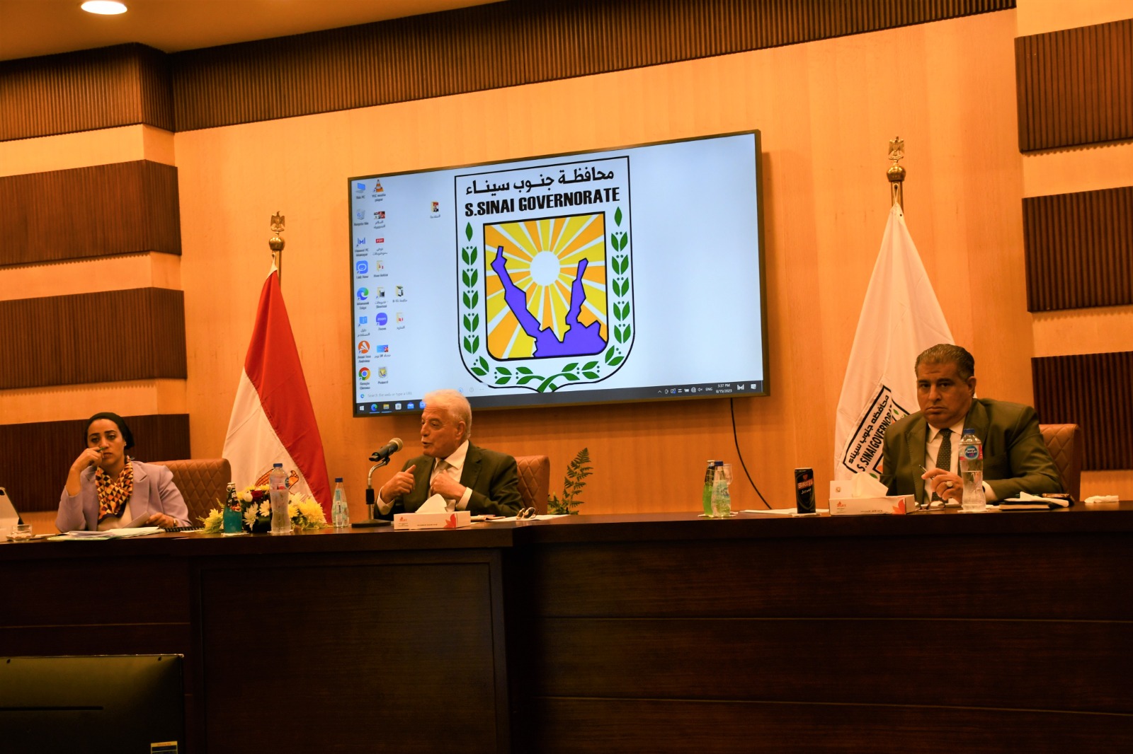 اجتماع محافظ جنوب سيناء  (3)