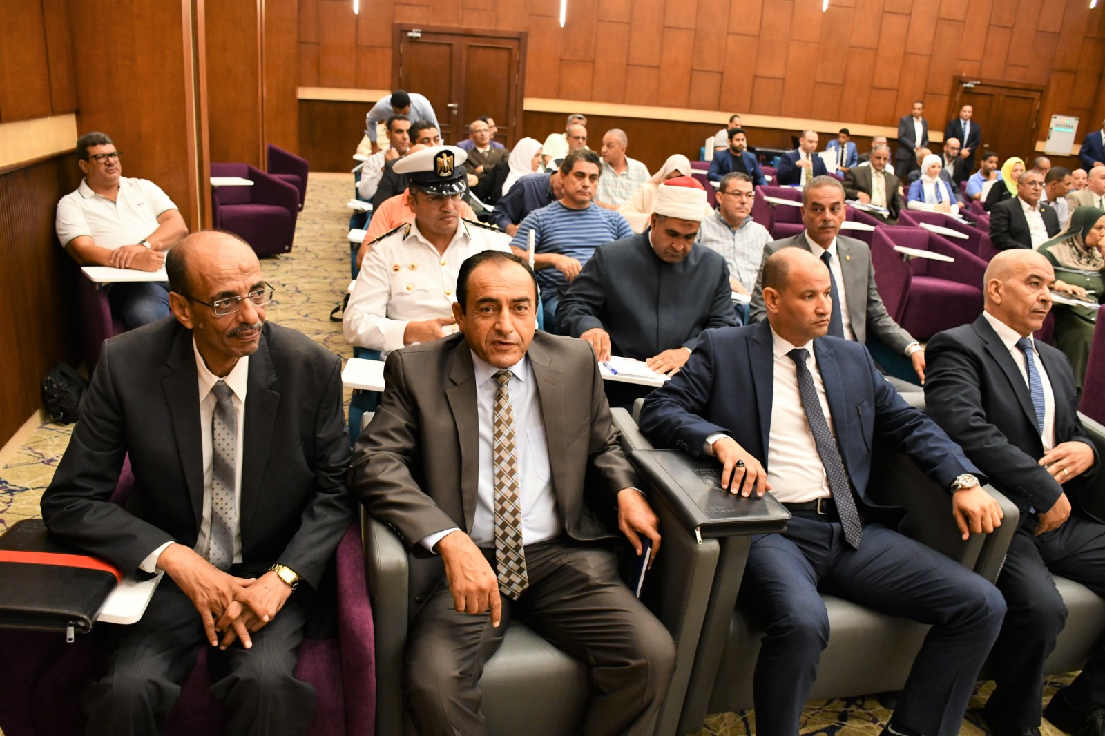 اجتماع محافظ جنوب سيناء  (1)