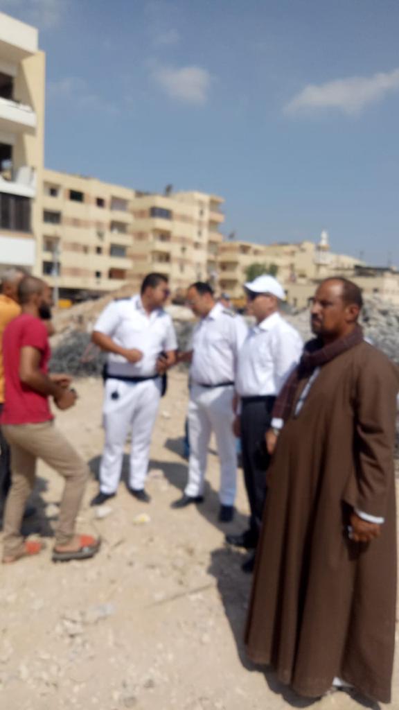 نائب محافظ القاهرة يتفقد اعمال المرحلة الثانية لتوسعة شارع حسين كامل (1)