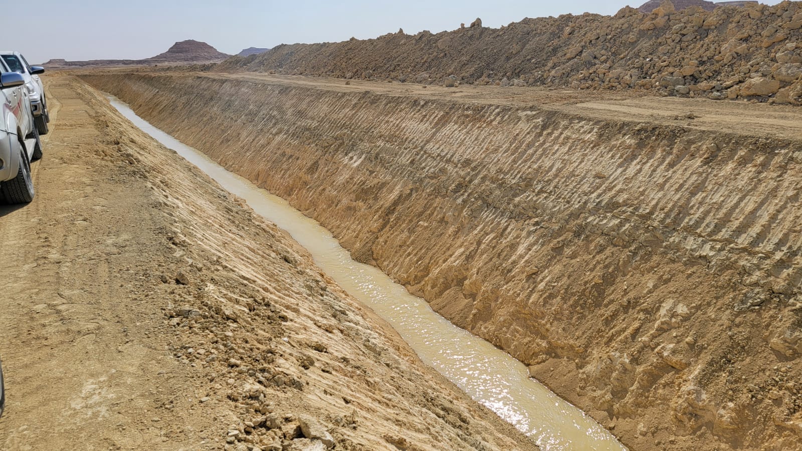 قناة الصرف الزراعي المفتوحة في سيوة