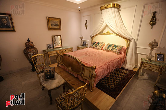 غرفه النوم الملكيه بقصر القبه