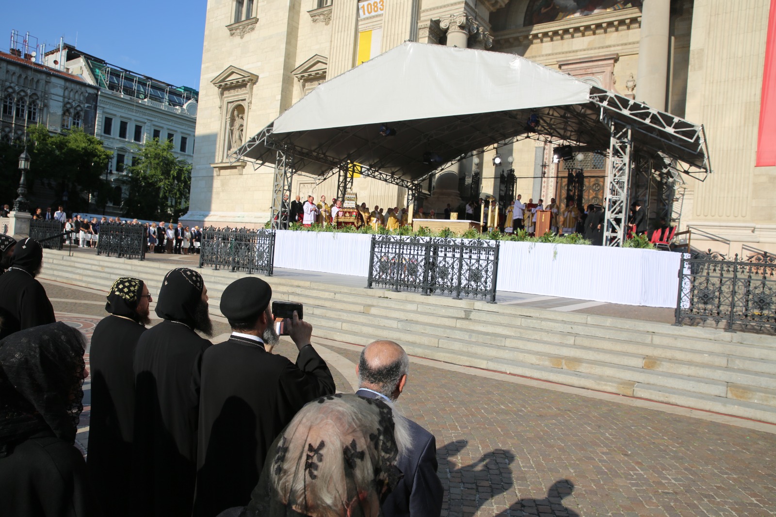 البابا تواضروس يحضر قداس ذكرى القديس شتيڤن فى المجر (8)