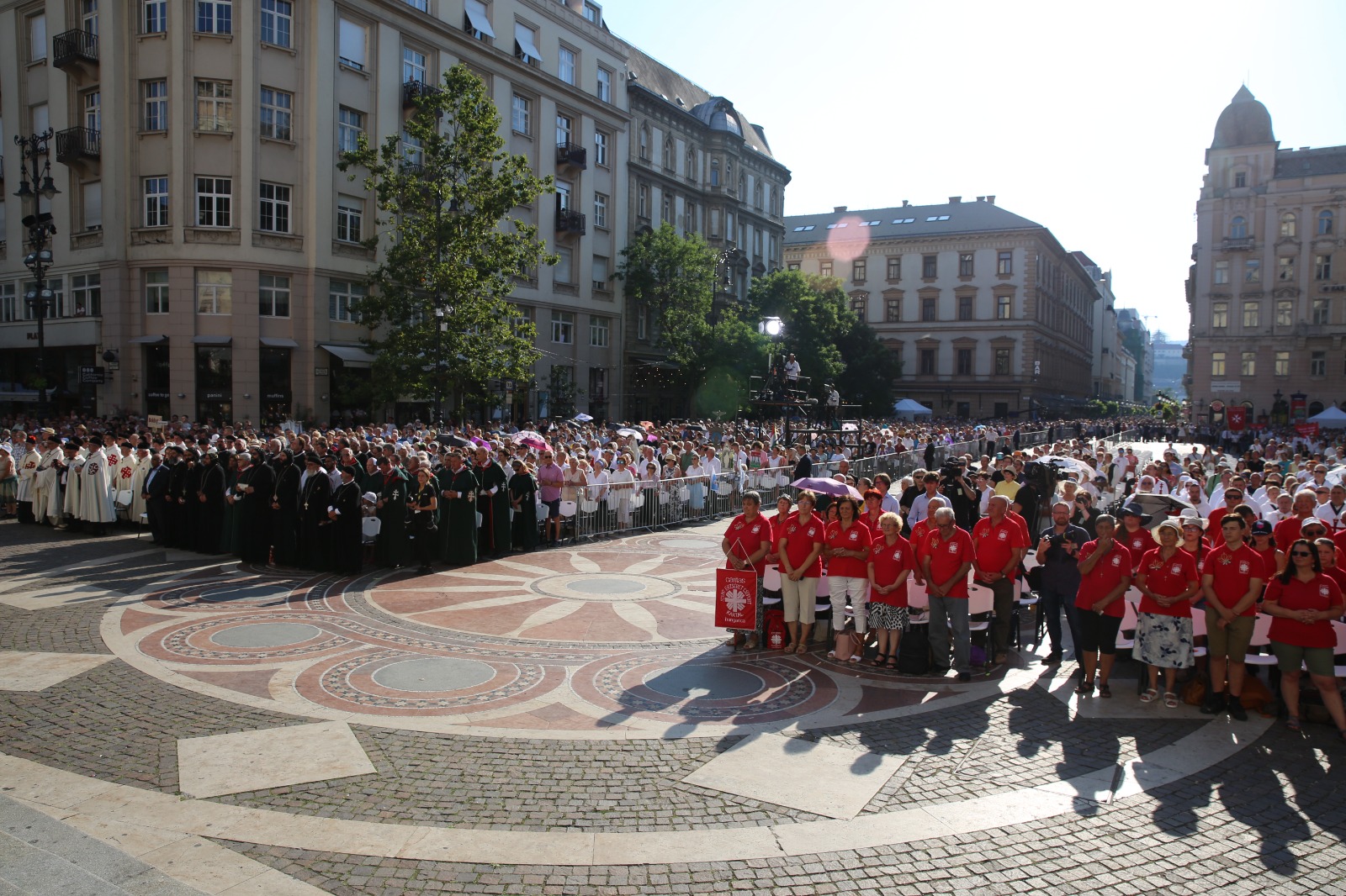 البابا تواضروس يحضر قداس ذكرى القديس شتيڤن فى المجر (9)